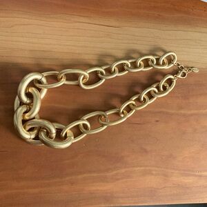 Zara chain necklace 10-11” hang